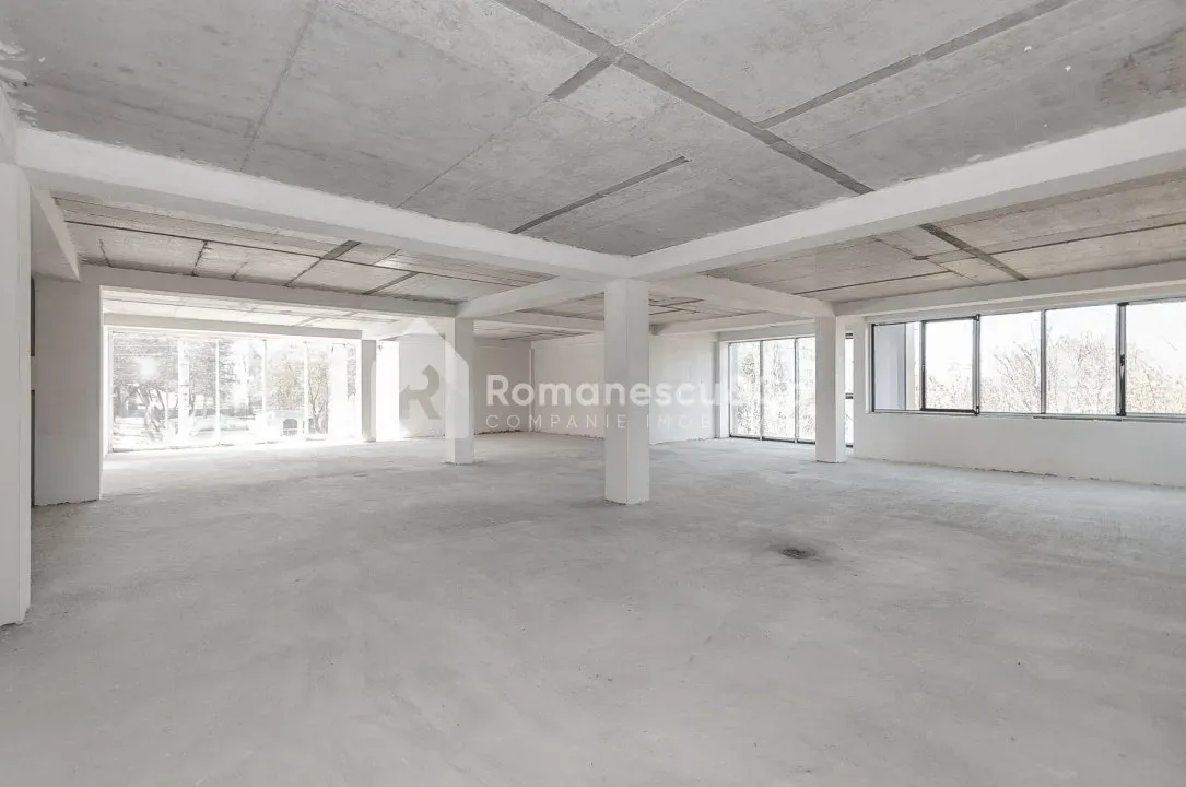 Commercial space, 1 150 m² — Image 1
