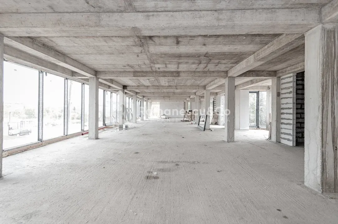 Spațiu comercial, 90 m² — Imagine 1