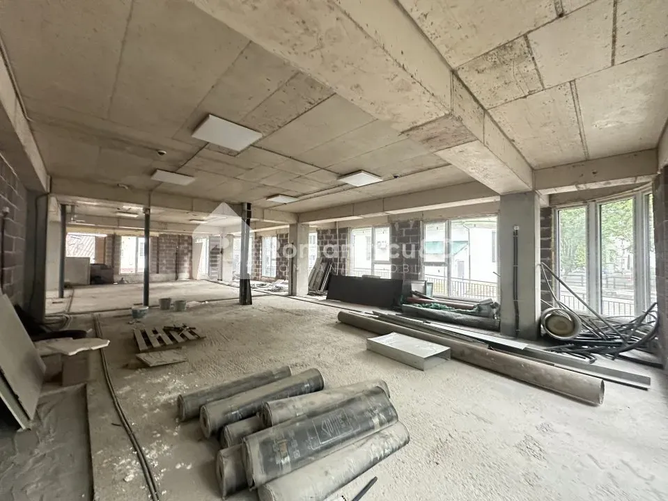 Spațiu comercial, 182 m² — Imagine 4