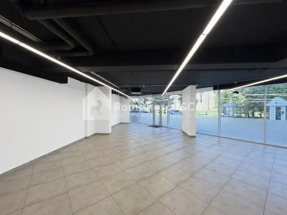 Commercial space, 250 m² — Image 1