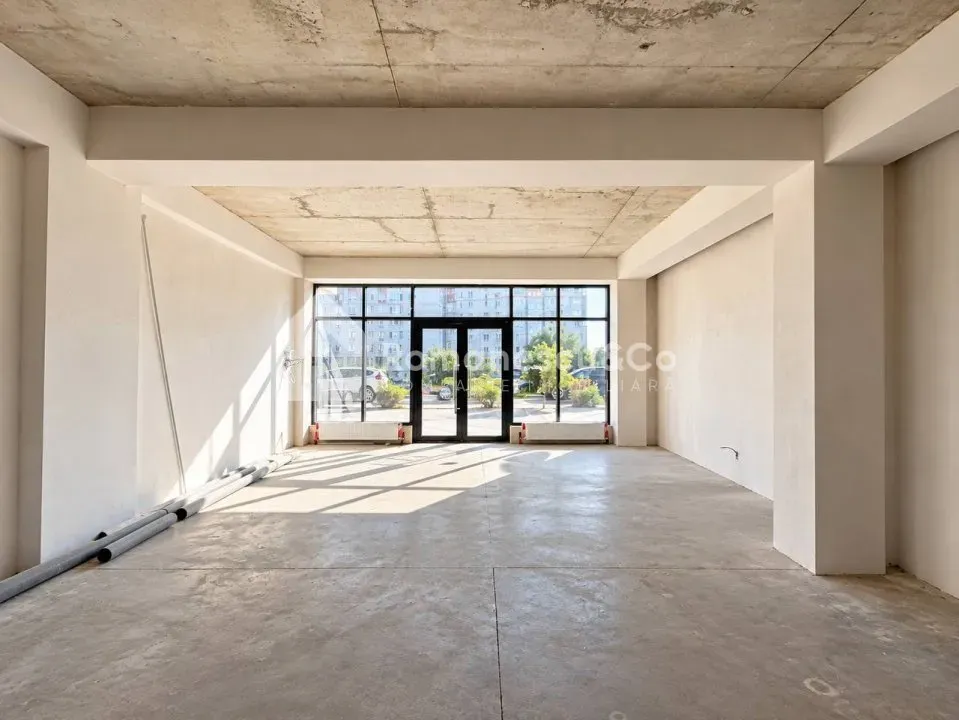 Spațiu comercial, 100 m² — Imagine 1
