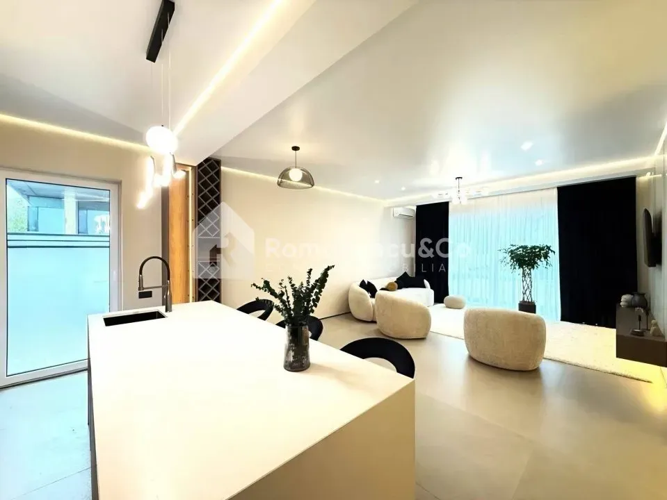3-этажный дом, 4 комнаты, 220 м² — Изображение 2