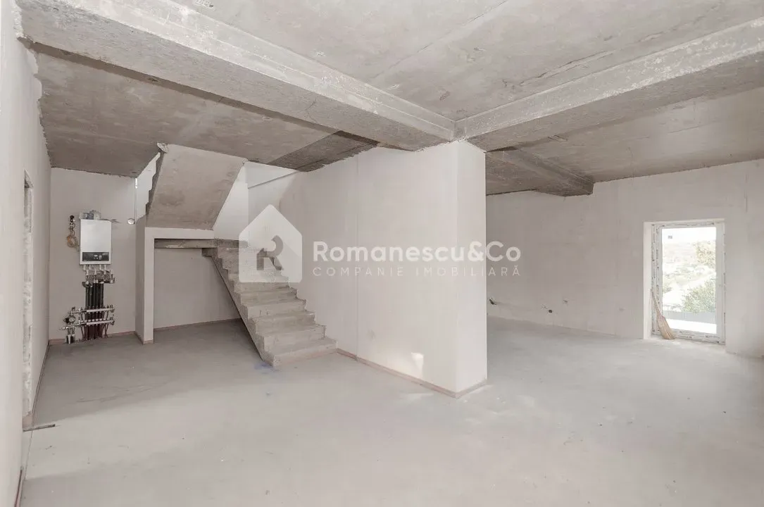 3-etaje casă, 3 camere, 240 m² — Imagine 2