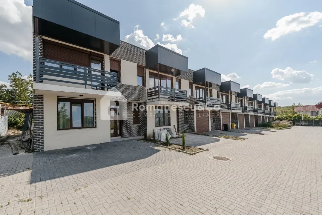 3-etaje casă, 4 camere, 150 m² — Imagine 1