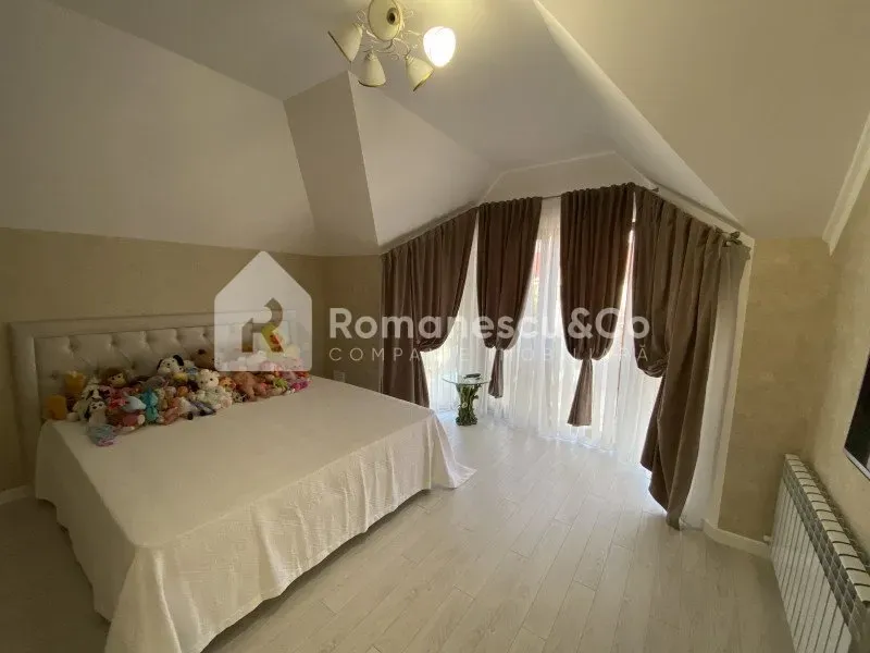 3-etaje casă, 3 camere, 210 m² — Imagine 4