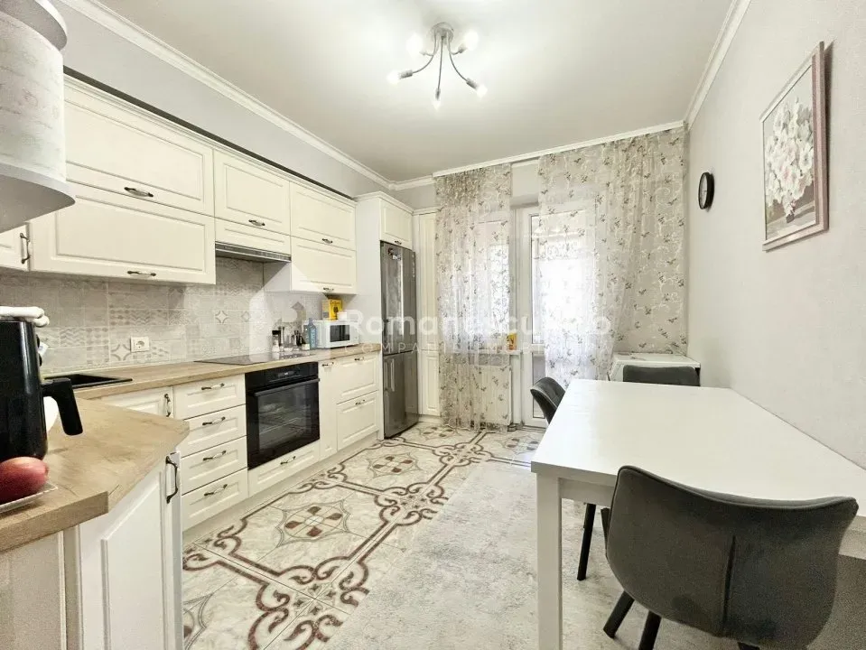 2-bedroom apartment, 86 m² — Image 2