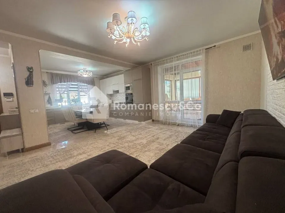 2-etaje casă, 4 camere, 254.3 m² — Imagine 1