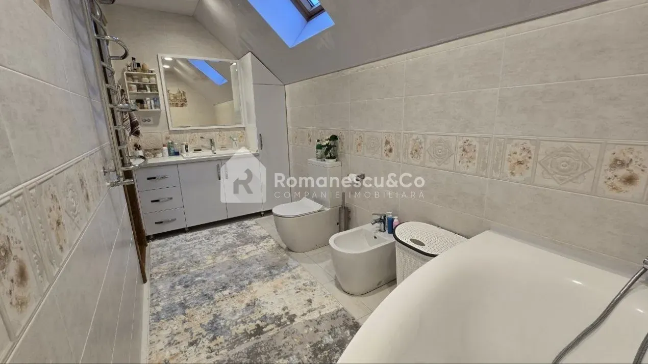 2-etaje casă, 4 camere, 254.3 m² — Imagine 4