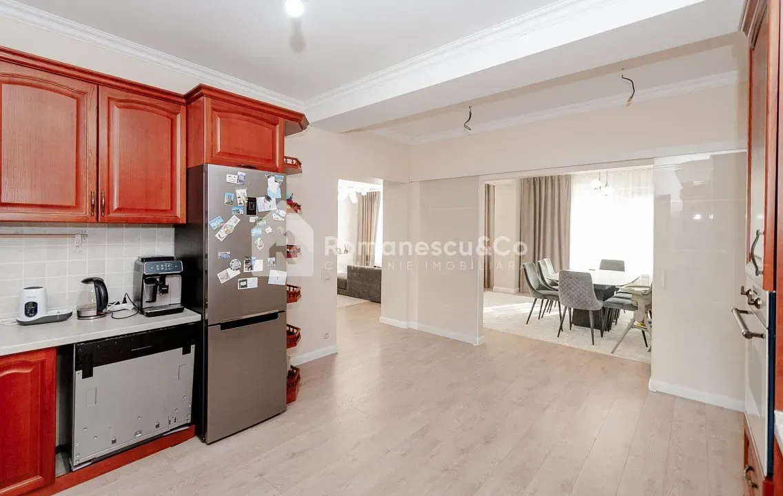 2-этажный дом, 4 комнаты, 180 м² — Изображение 2