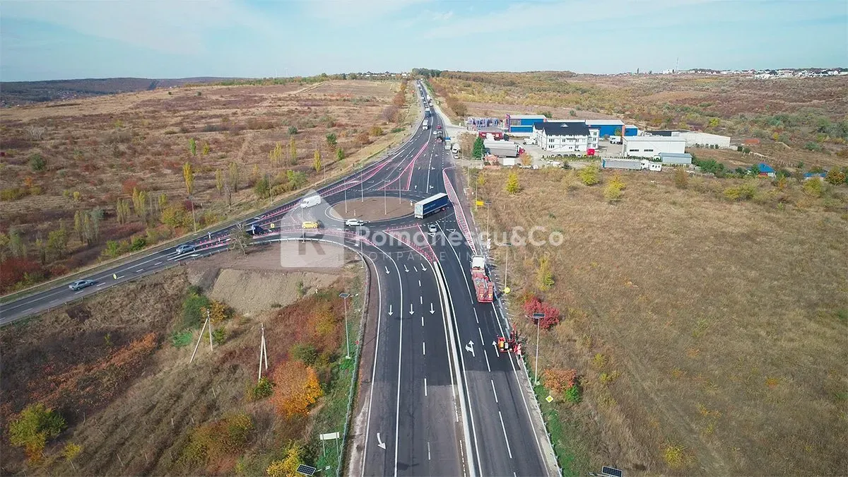 Spațiu comercial, 4 800 m² — Imagine 3