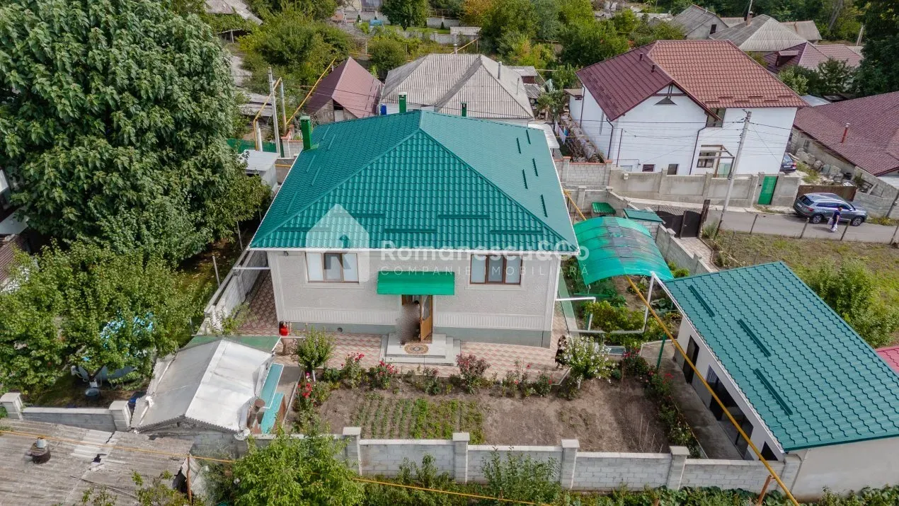 3-этажный дом, 5 комнат, 165 м² — Изображение 1