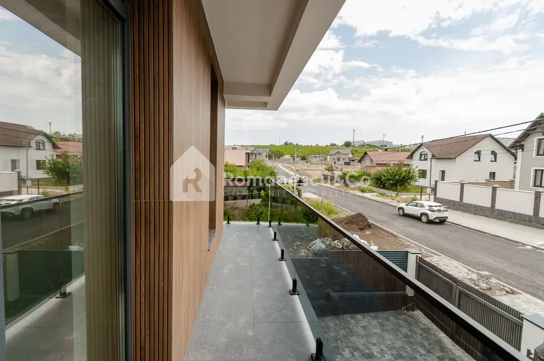 3-etaje casă, 3 camere, 220 m² — Imagine 4