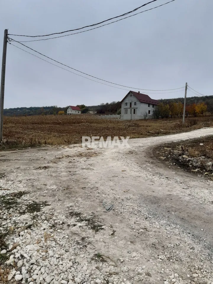 Land, 7 ares — Image 1