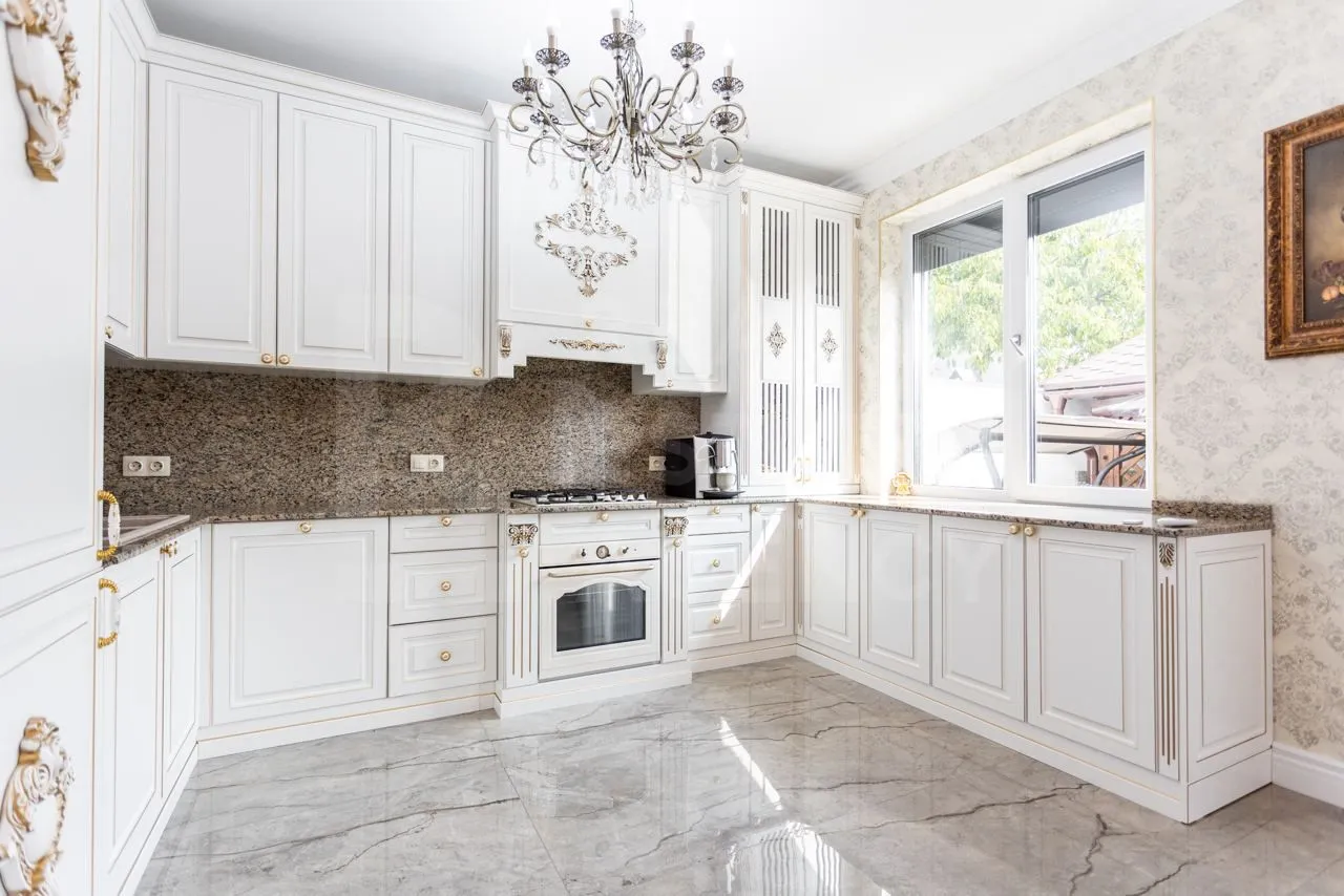 2-этажный дом, 3 комнаты, 150 м² — Изображение 2