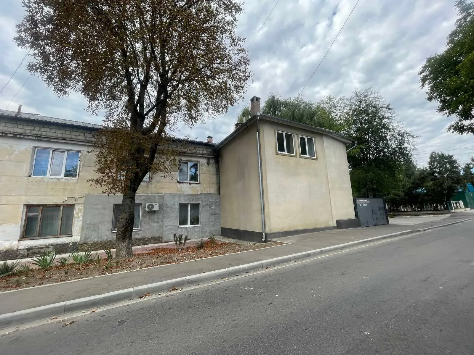 2-этажный дом, 3 комнаты, 601 м² — Изображение 1