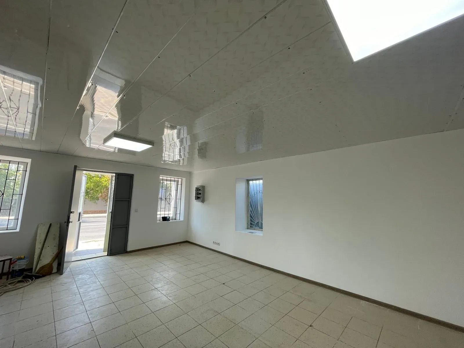 Trade space, 73 m² — Image 1