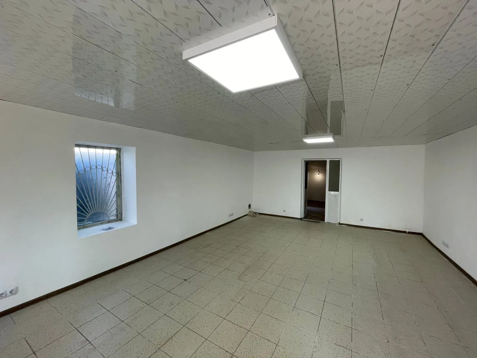 Trade space, 73 m² — Image 3
