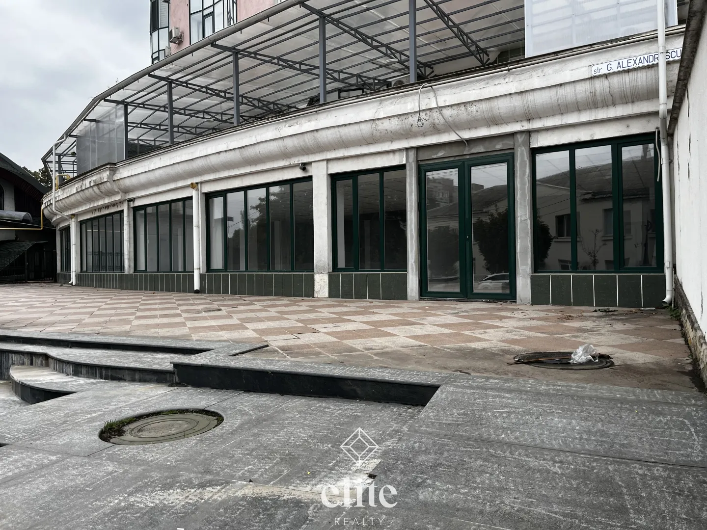 Spațiu comercial, 600 m² — Imagine 2
