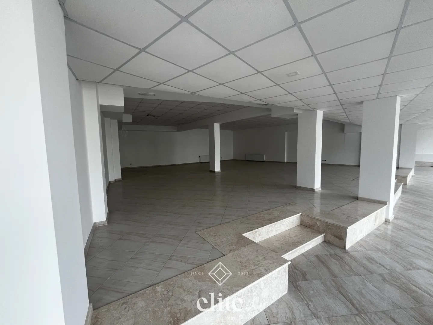Spațiu comercial, 600 m² — Imagine 1