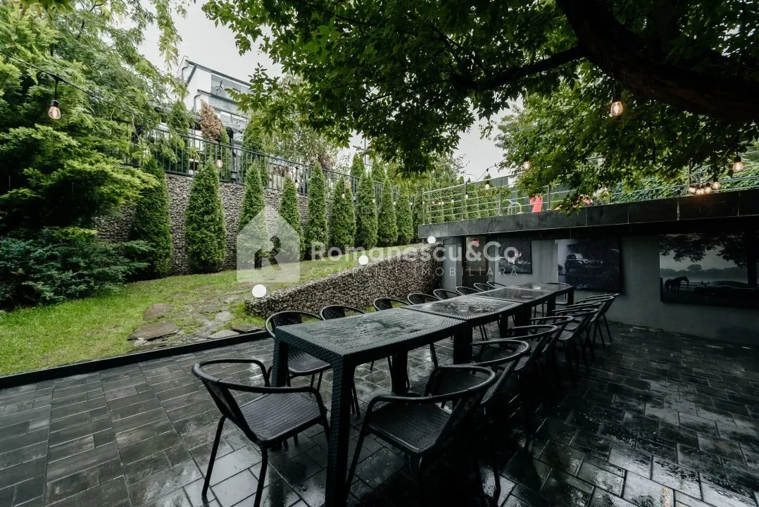 3-etaje casă, 3 camere, 200 m² — Imagine 1