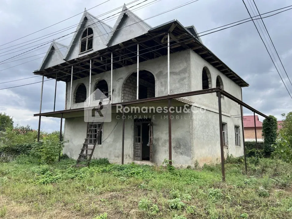 2-этажный дом, 5 комнат, 194 м² — Изображение 1