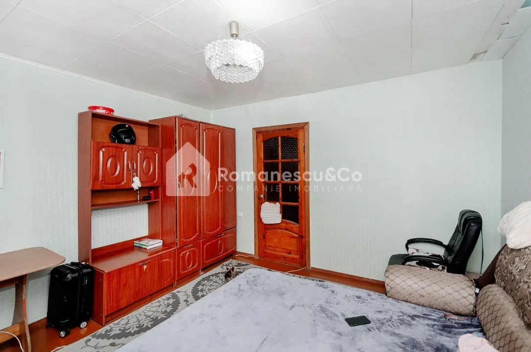 2-etaje casă, 4 camere, 160 m² — Imagine 3