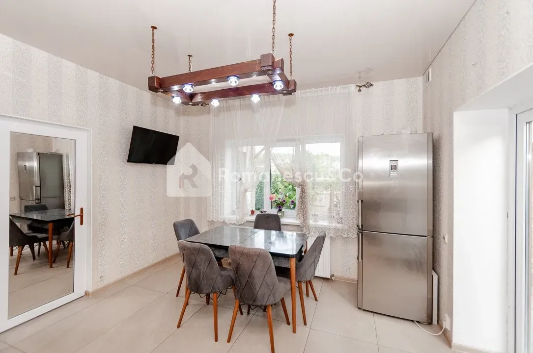 2-этажный дом, 6 комнат, 130 м² — Изображение 2