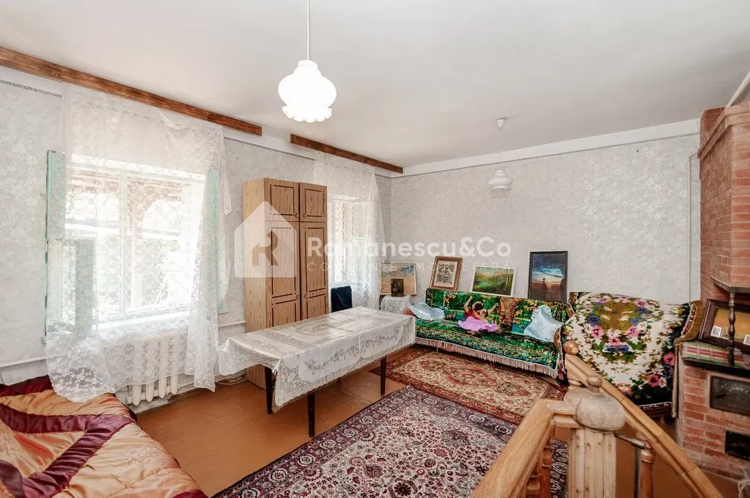 2-etaje casă, 4 camere, 120 m² — Imagine 2