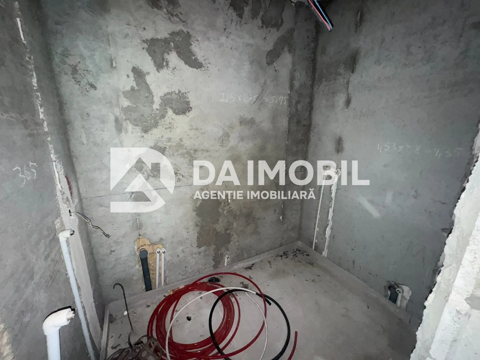2-этажный дом, 6 комнат, 220 м² — Изображение 2