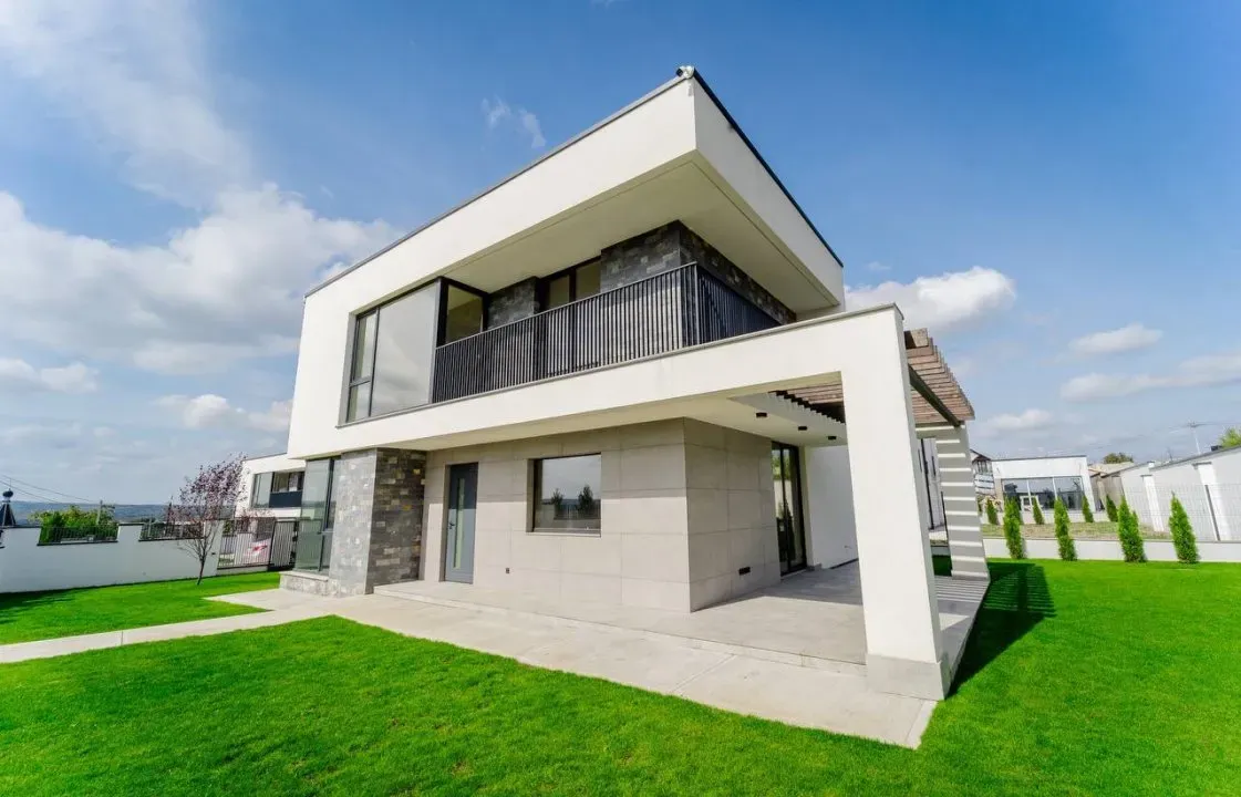 2-etaje casă, 3 camere, 153 m² — Imagine 1