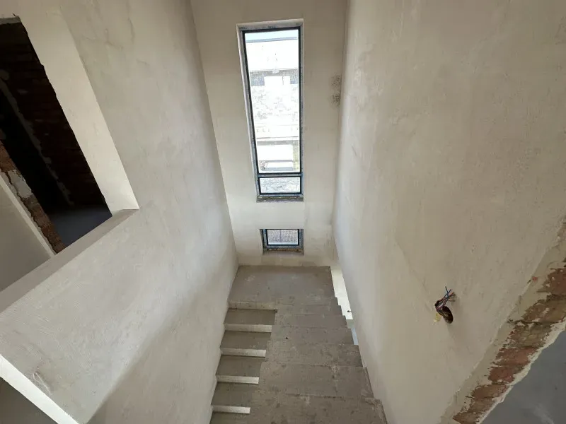 2-etaje casă, 3 camere, 153 m² — Imagine 3