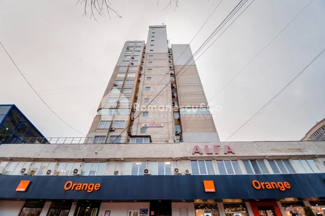 Commercial space, 342 m² — Image 1