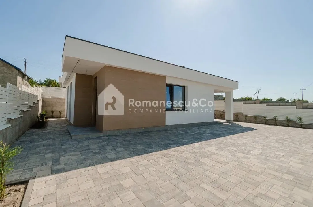 2-etaje casă, 3 camere, 100 m² — Imagine 1