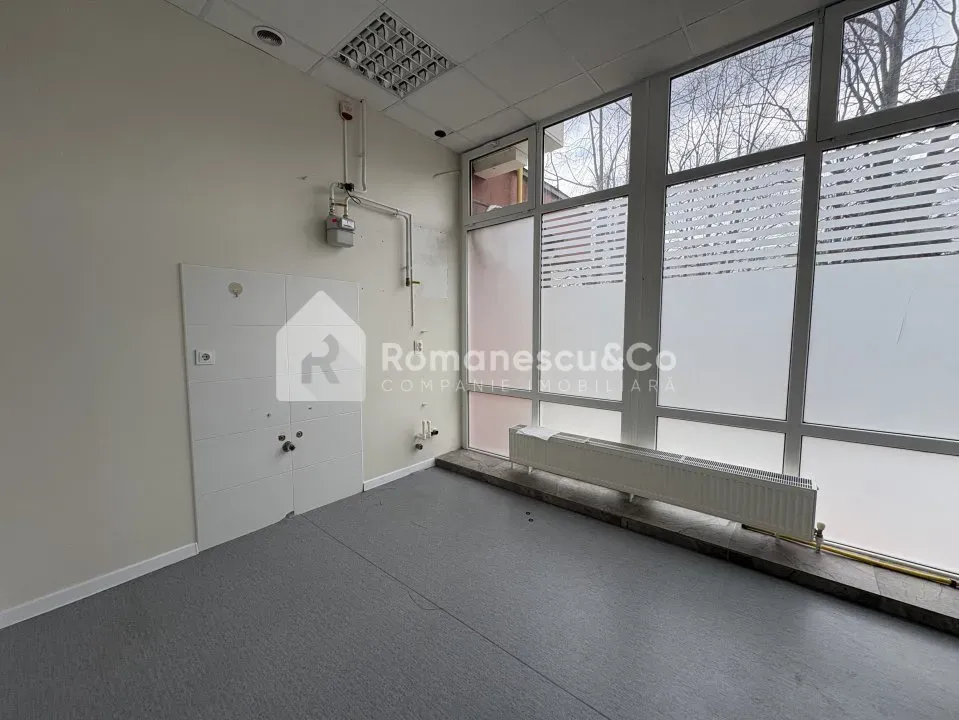 Коммерческое помещение, 241 м² — Изображение 1