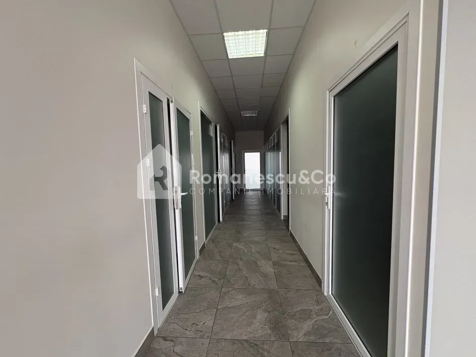 Commercial space, 241 m² — Image 4