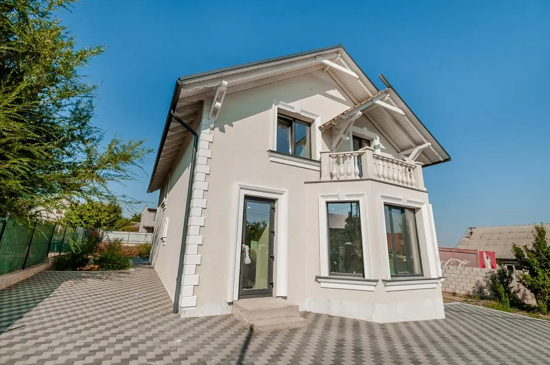 2-этажный дом, 4 комнаты, 160 м² — Изображение 1