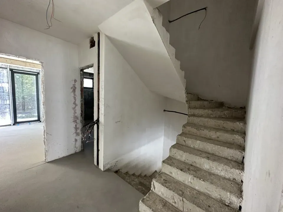 3-этажный дом, 5 комнат, 168 м² — Изображение 3