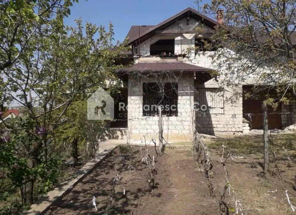 3-этажный дом, 3 комнаты, 180 м² — Изображение 4