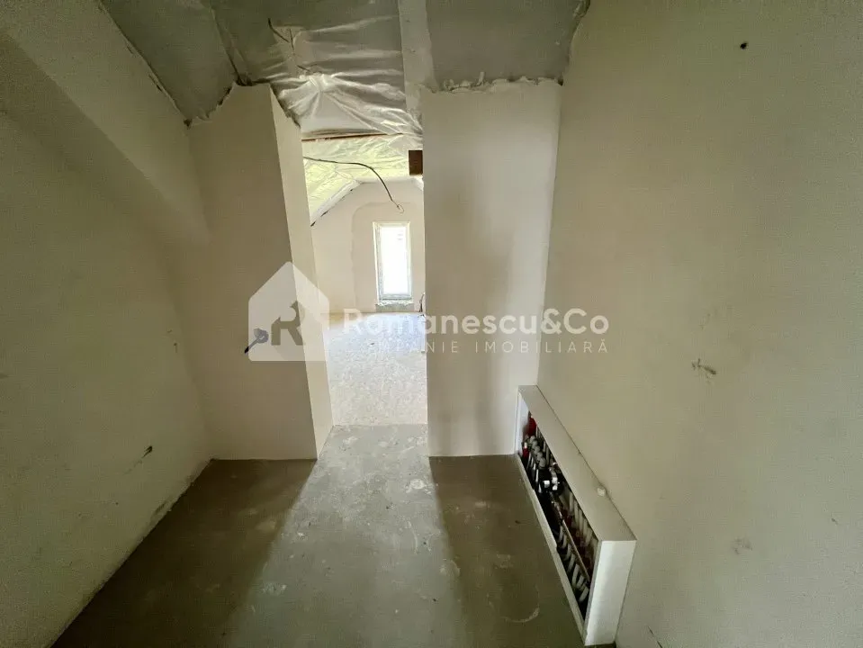 2-etaje casă, 3 camere, 280 m² — Imagine 4