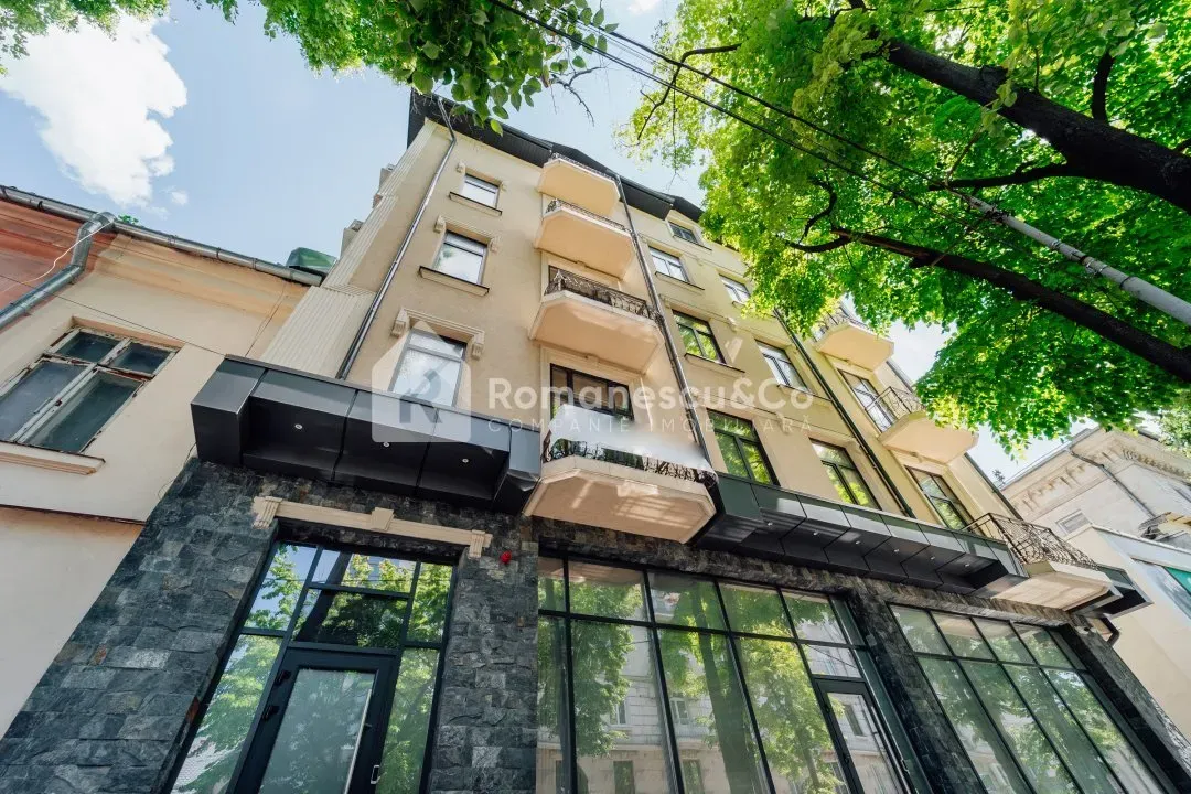 Birou, 150 m² — Imagine 1