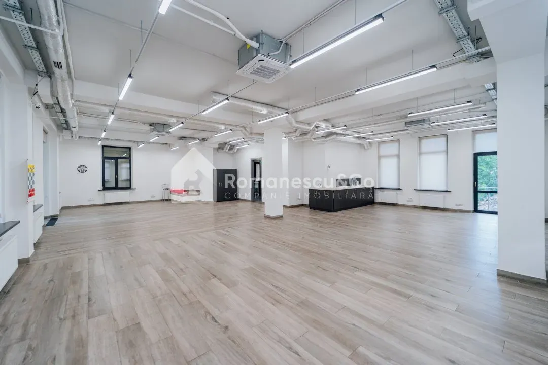 1-комнатный офис, 150 м² — Изображение 1