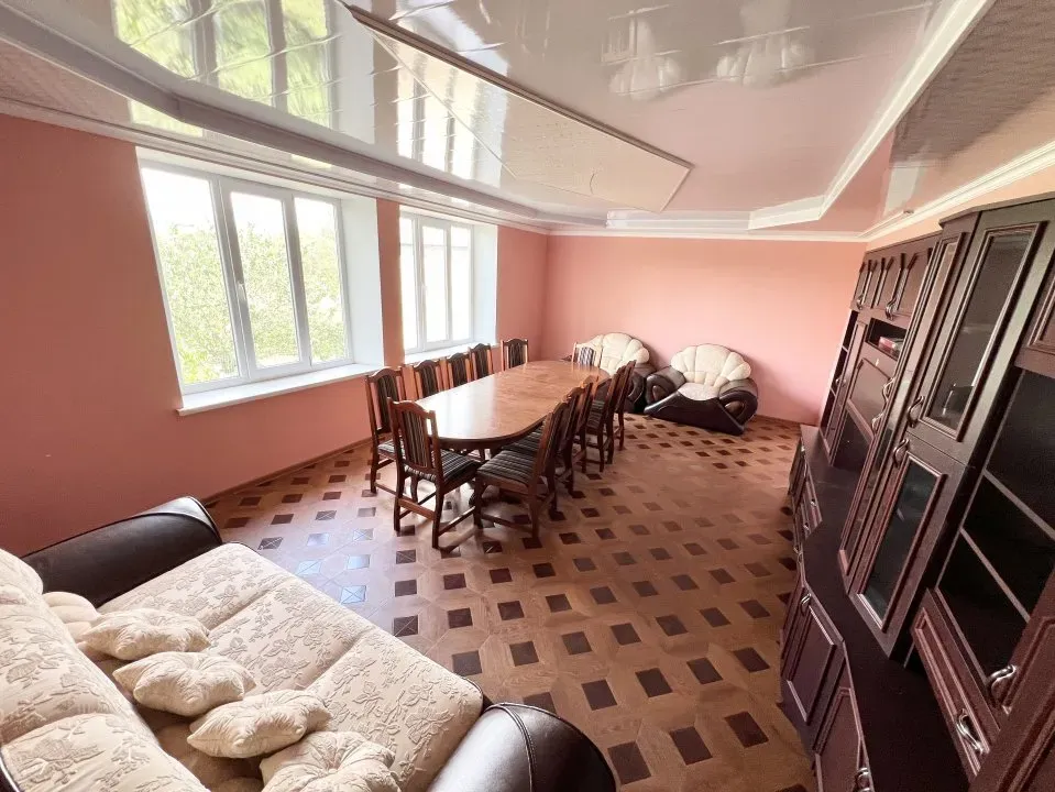 2-etaje casă, 4 camere, 133 m² — Imagine 4