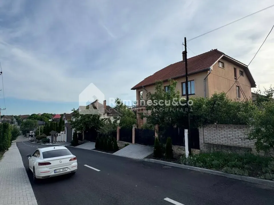 2-этажный дом, 6 комнат, 220 м² — Изображение 1