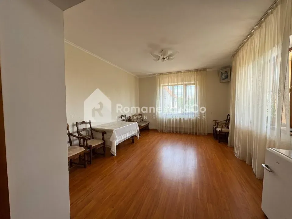 2-etaje casă, 6 camere, 220 m² — Imagine 4