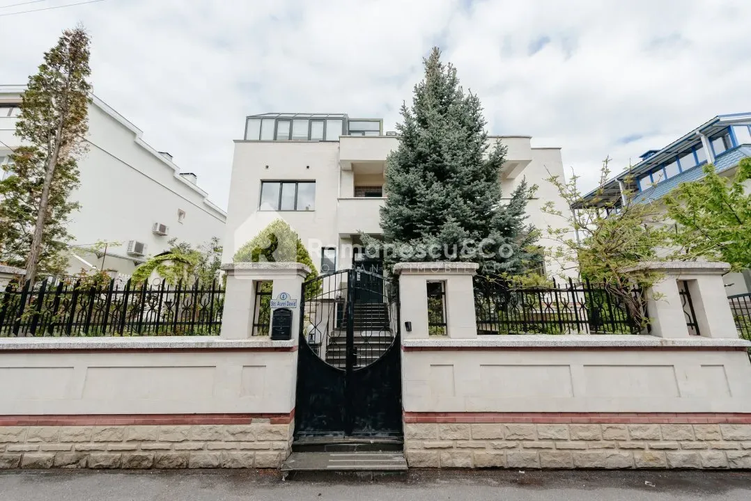 4-etaje casă, 4 camere, 430 m² — Imagine 1