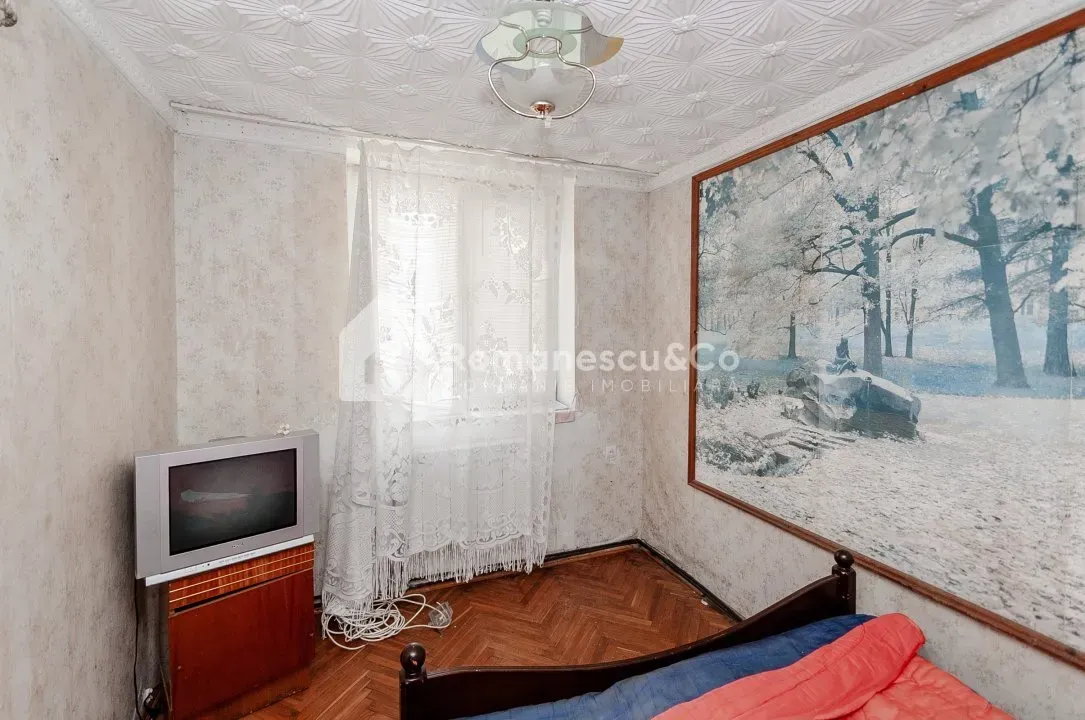 3-floor house, 6 rooms, 240 m² — Image 4