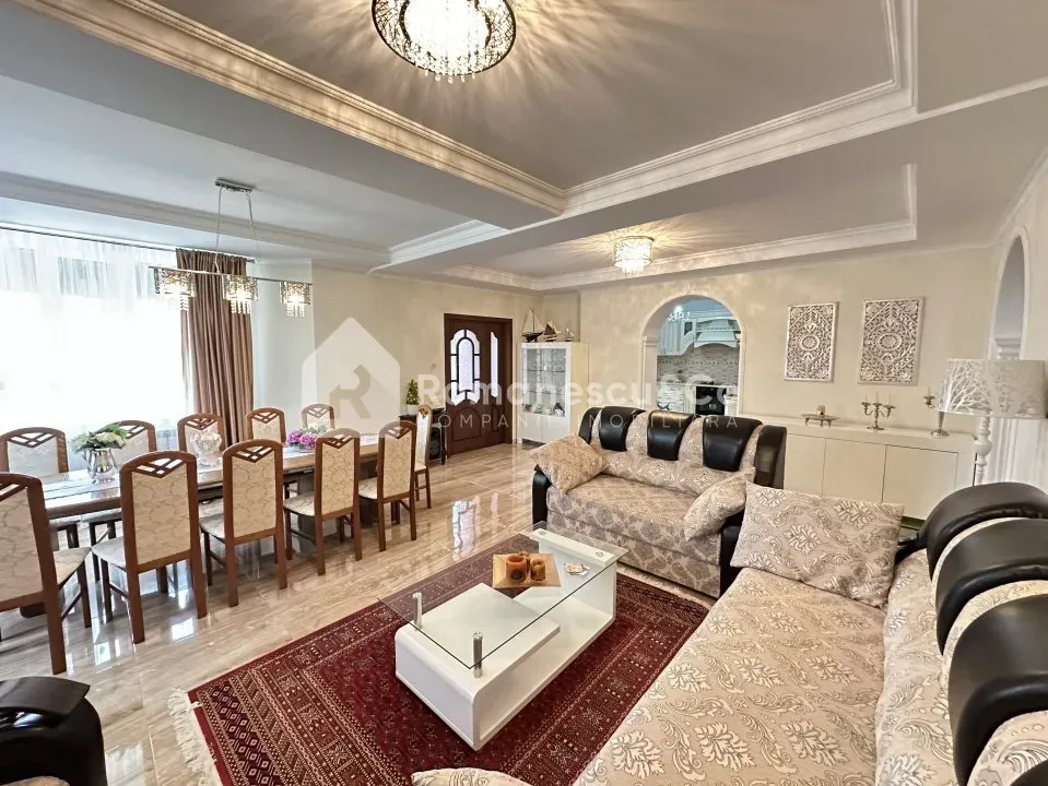 4-floor house, 8 rooms, 340 m² — Image 3
