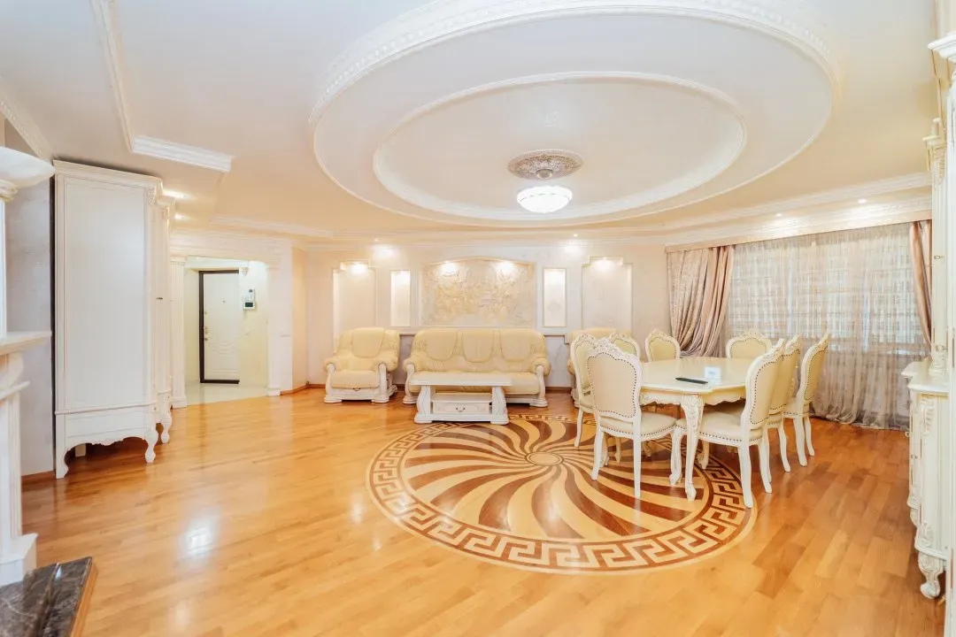 3-camere apartament, 140 m² — Imagine 1