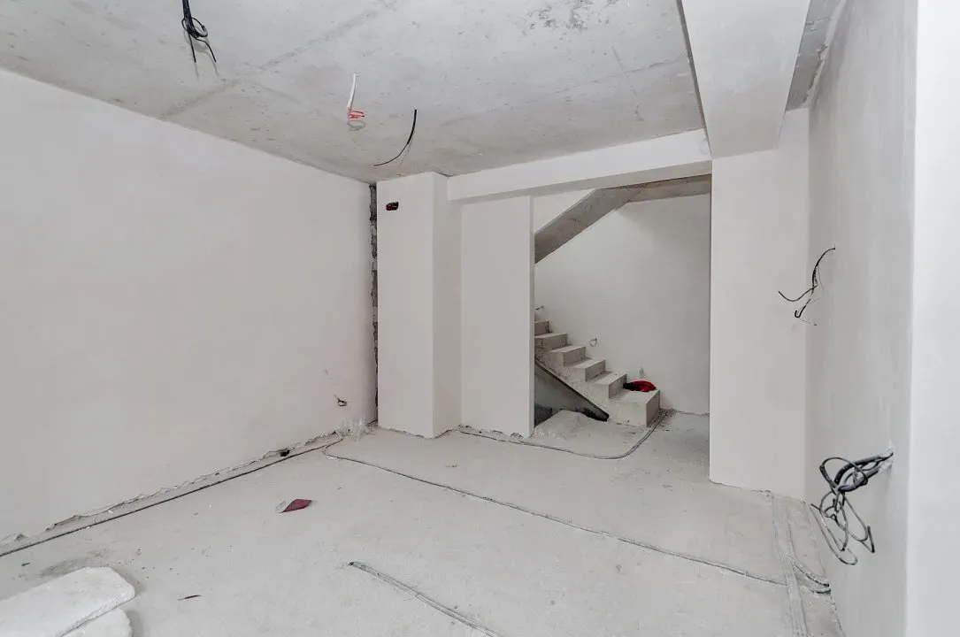 2-этажный дом, 3 комнаты, 240 м² — Изображение 4
