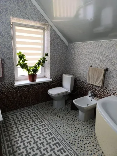 3-etaje casă, 4 camere, 120 m² — Imagine 4